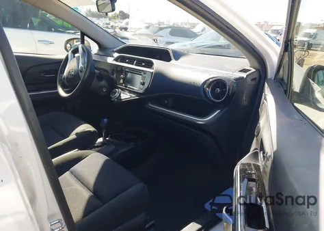 2016 Toyota Prius C Two z USA, uszkodzony, nr VIN JTDKDTB36G1116460